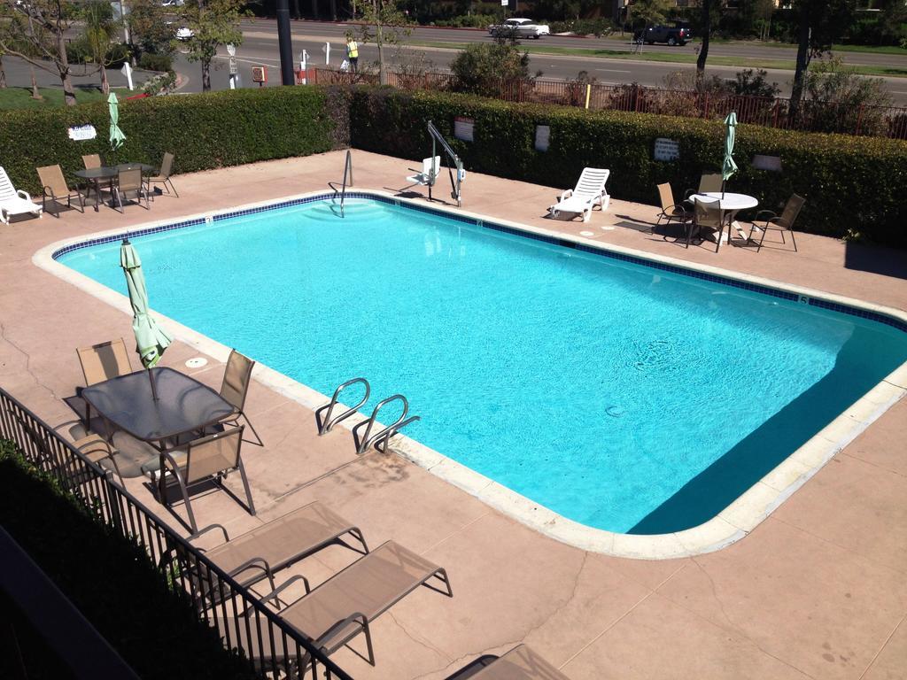Americas Best Value Inn & Suites 埃斯孔迪多 外观 照片