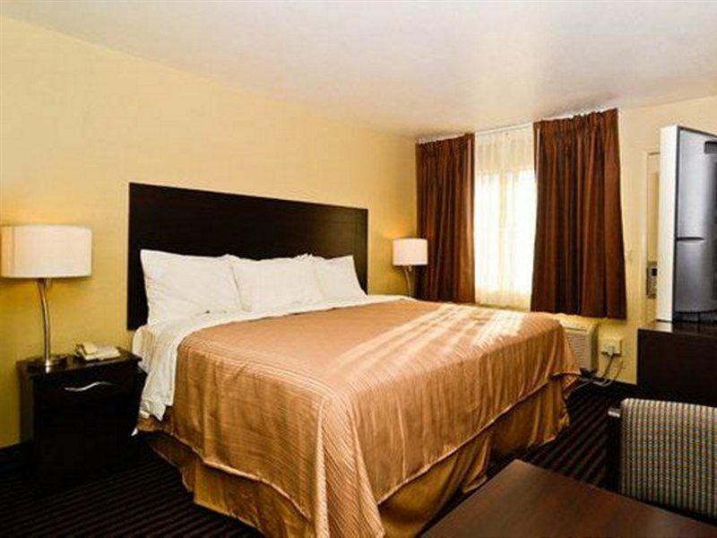 Americas Best Value Inn & Suites 埃斯孔迪多 外观 照片